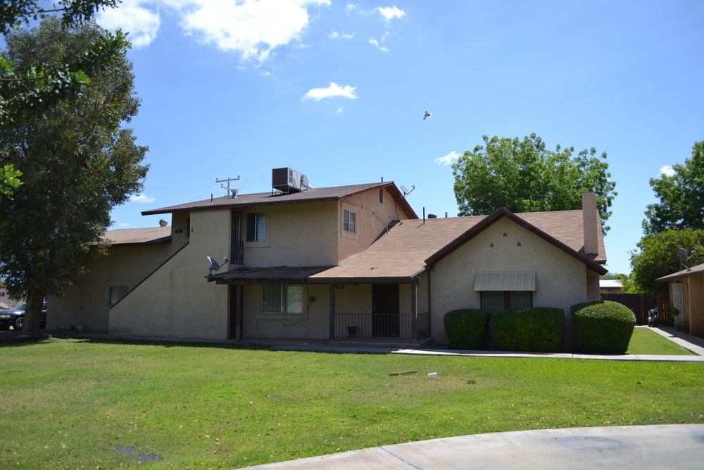 Avenue C 11 Unit Apartment Complex: 1101 S. Avenue C, Yuma, AZ 85364